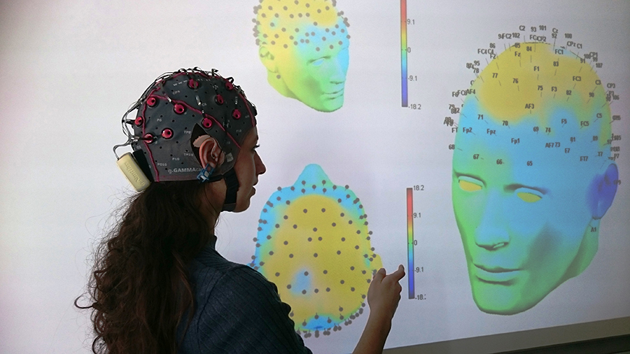 Objective-measurement-of-listening-eEffort_EEG-cap